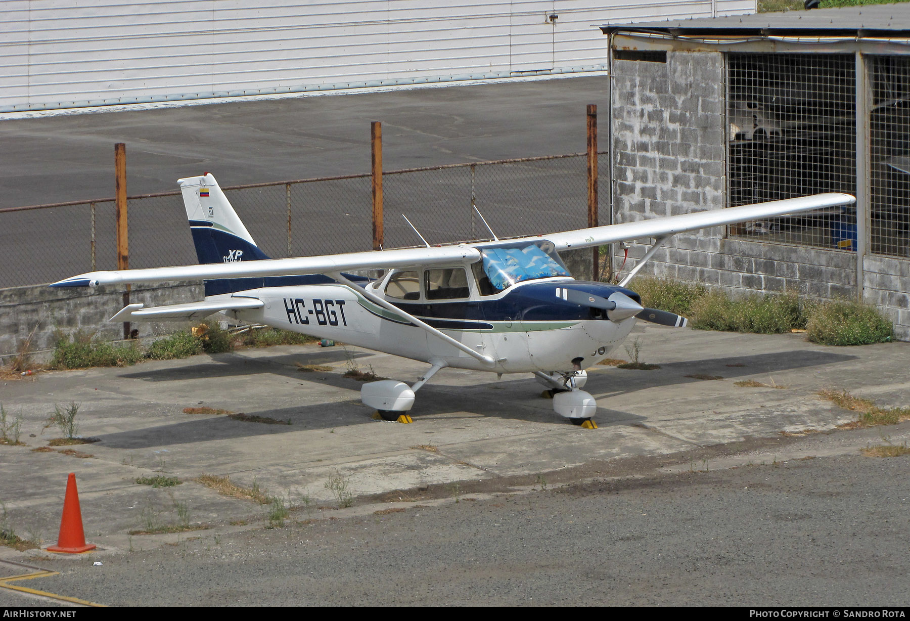 Aircraft Photo of HC-BGT | Cessna R172K Hawk XP | AirHistory.net #481922