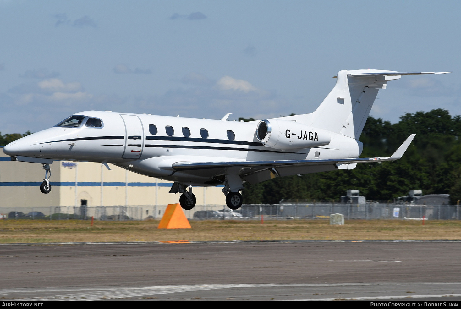 Aircraft Photo of G-JAGA | Embraer EMB-505 Phenom 300 | AirHistory.net #481982