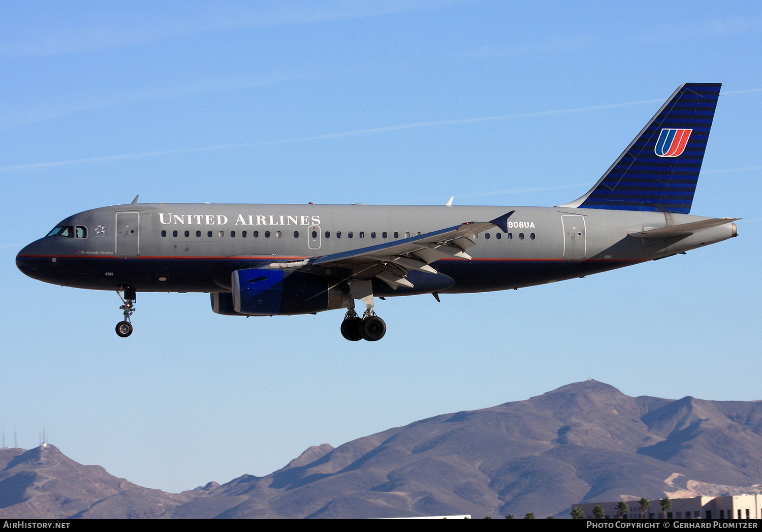 Aircraft Photo of N808UA | Airbus A319-131 | United Airlines | AirHistory.net #482012