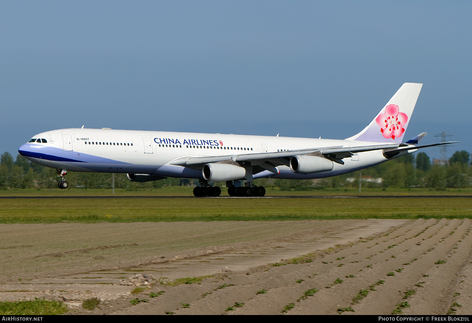 Aircraft Photo of B-18807 | Airbus A340-313X | China Airlines | AirHistory.net #482046