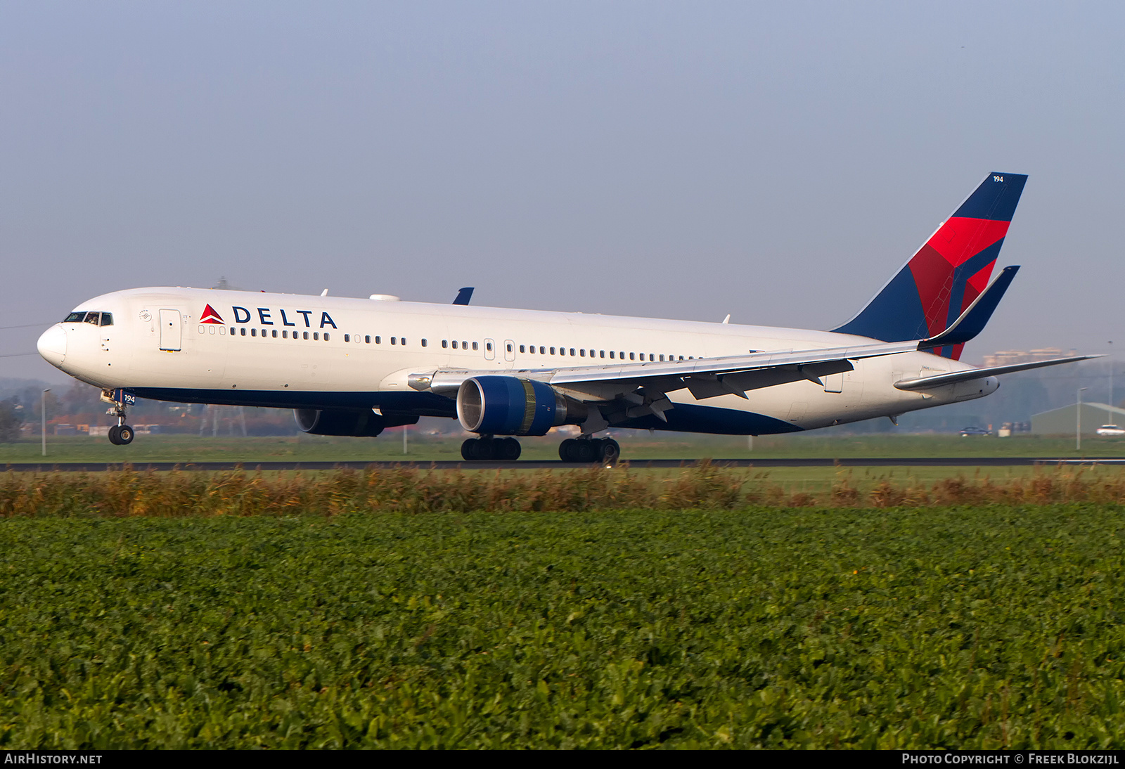 Aircraft Photo of N194DN | Boeing 767-332/ER | Delta Air Lines | AirHistory.net #482073