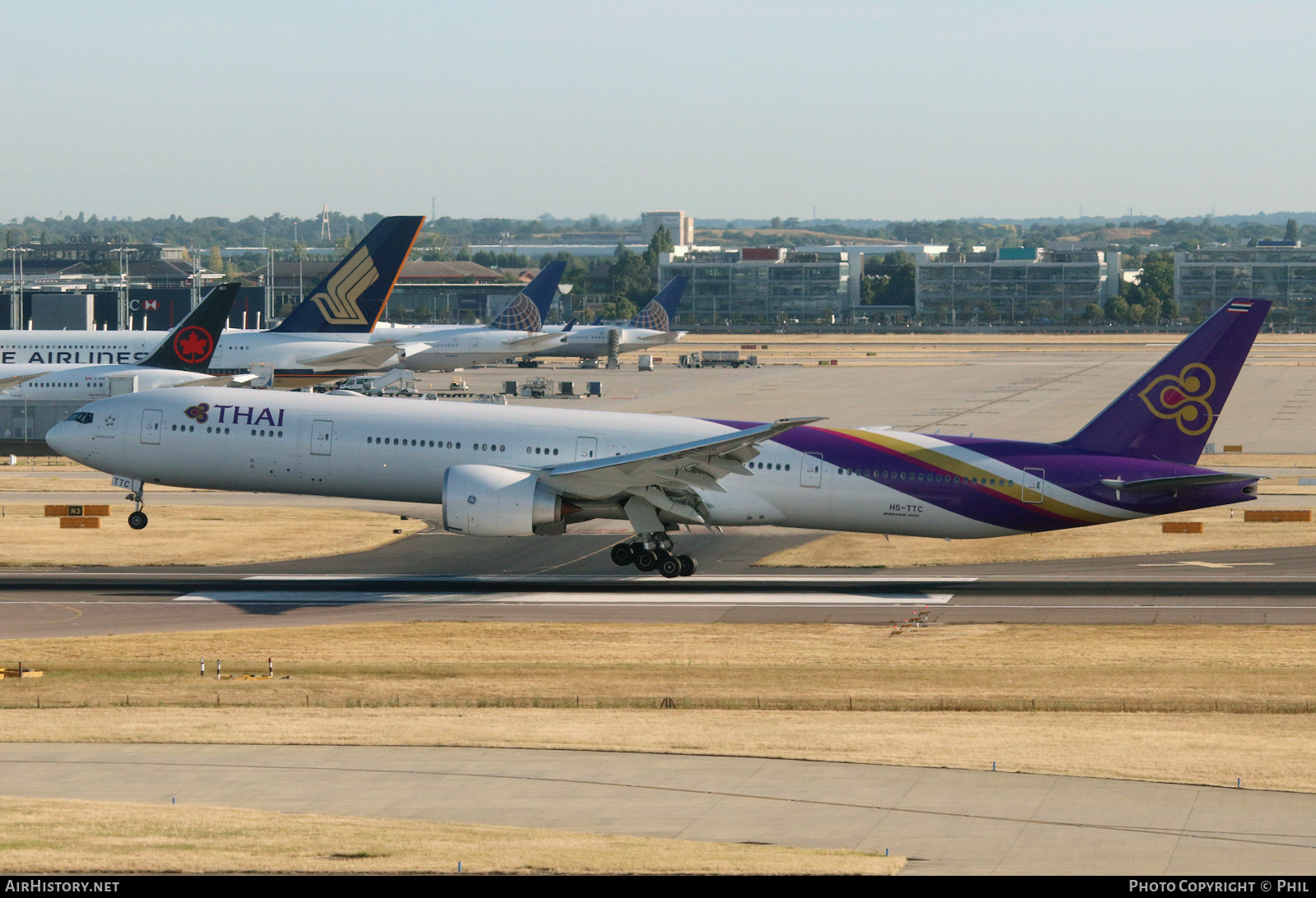 Aircraft Photo of HS-TTC | Boeing 777-300/ER | Thai Airways International | AirHistory.net #482135