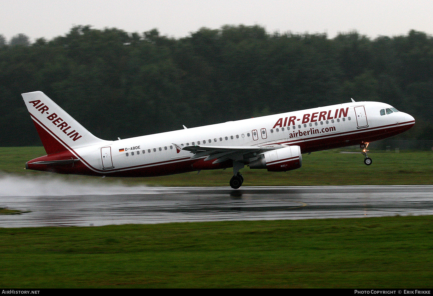 Aircraft Photo of D-ABDE | Airbus A320-214 | Air Berlin | AirHistory.net #482223