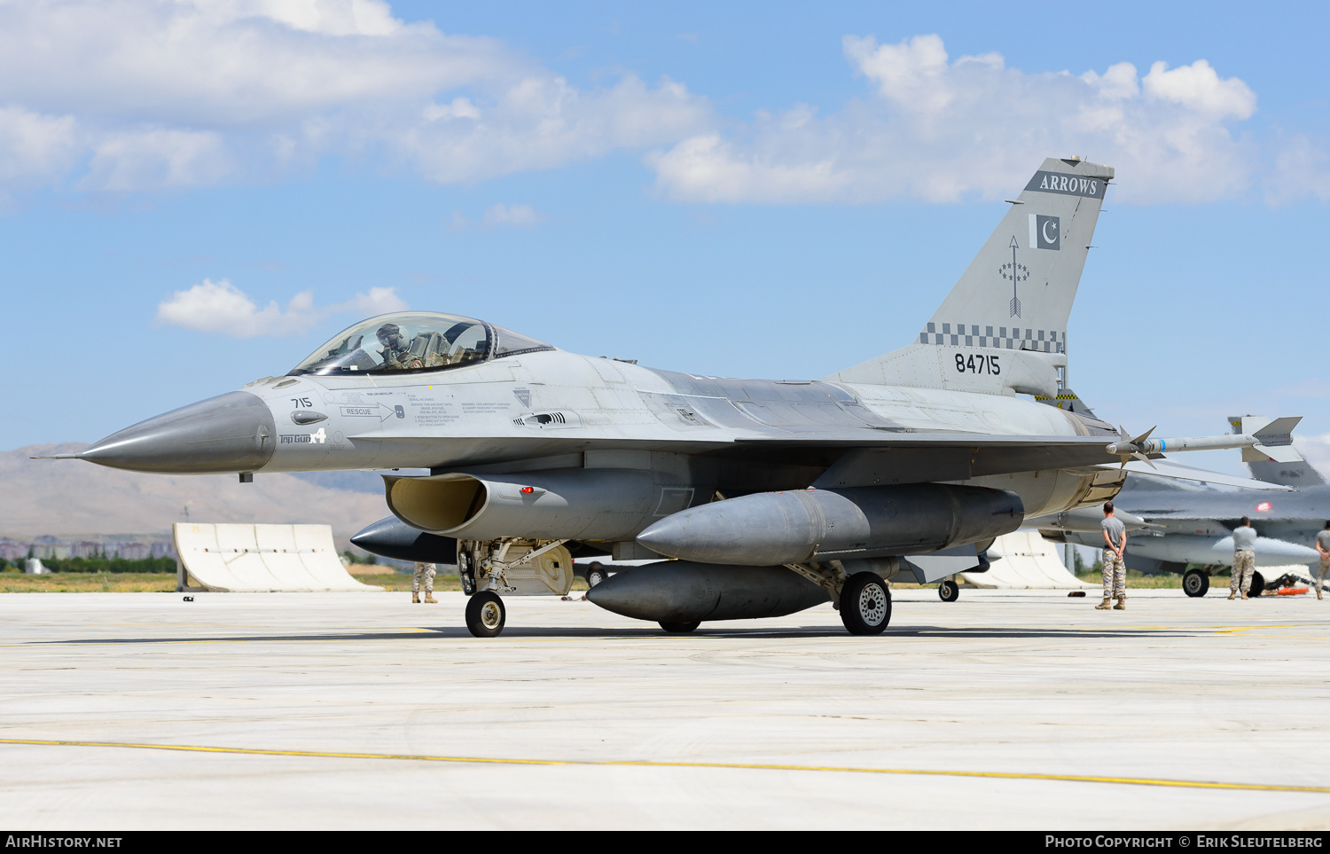 Aircraft Photo of 84715 | General Dynamics F-16A Fighting Falcon | Pakistan - Air Force | AirHistory.net #482347