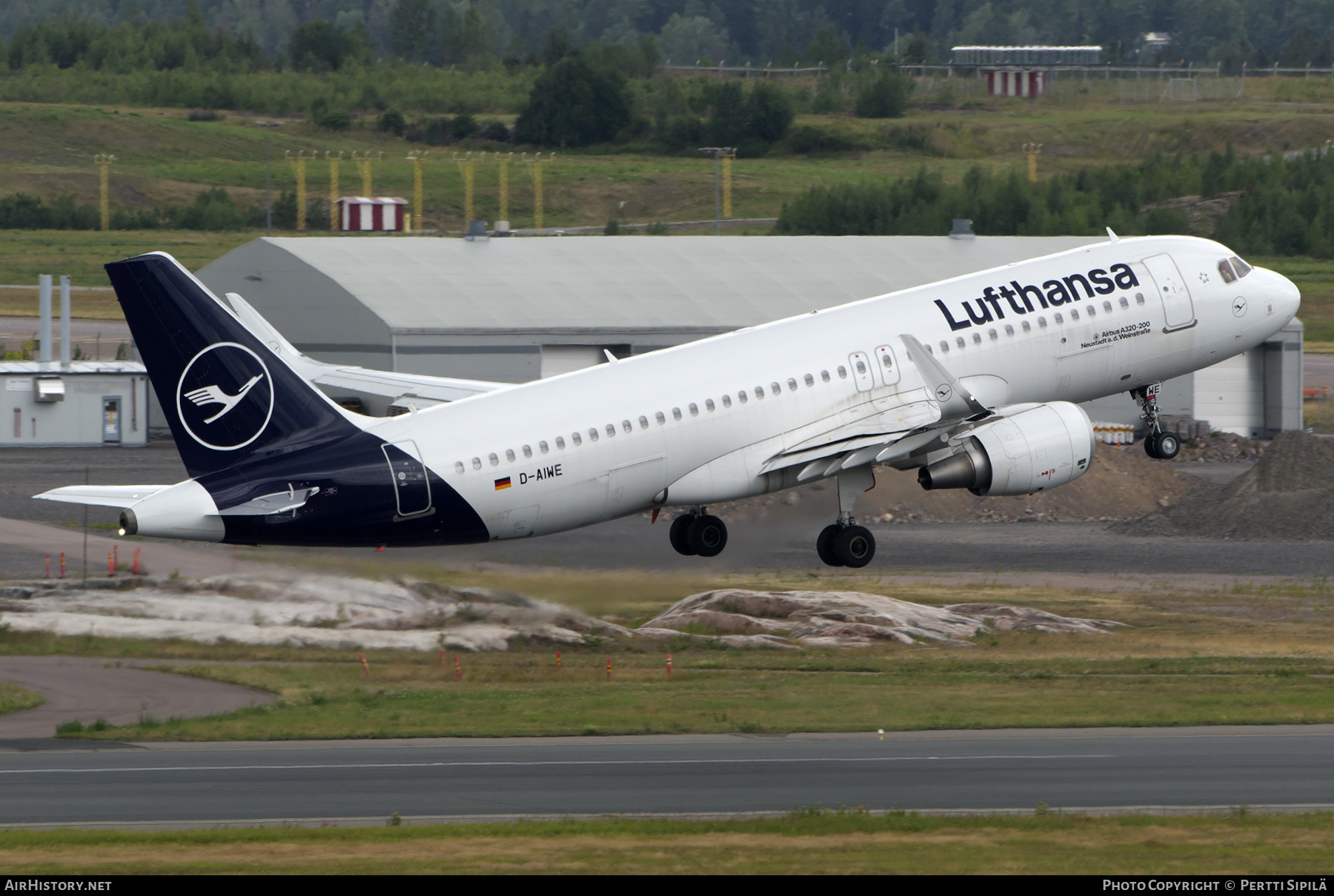 Aircraft Photo of D-AIWE | Airbus A320-214 | Lufthansa | AirHistory.net #482449