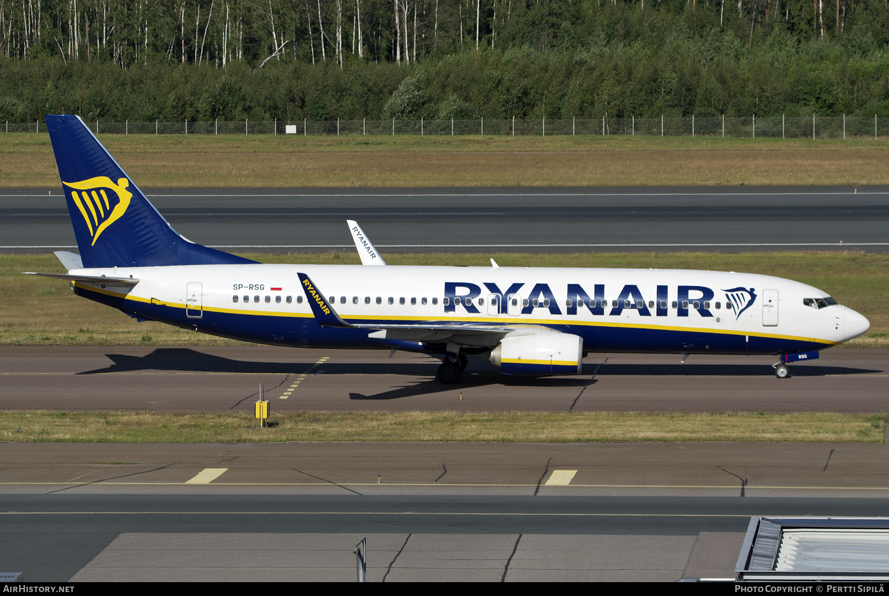 Aircraft Photo of SP-RSG | Boeing 737-800 | Ryanair | AirHistory.net #482462