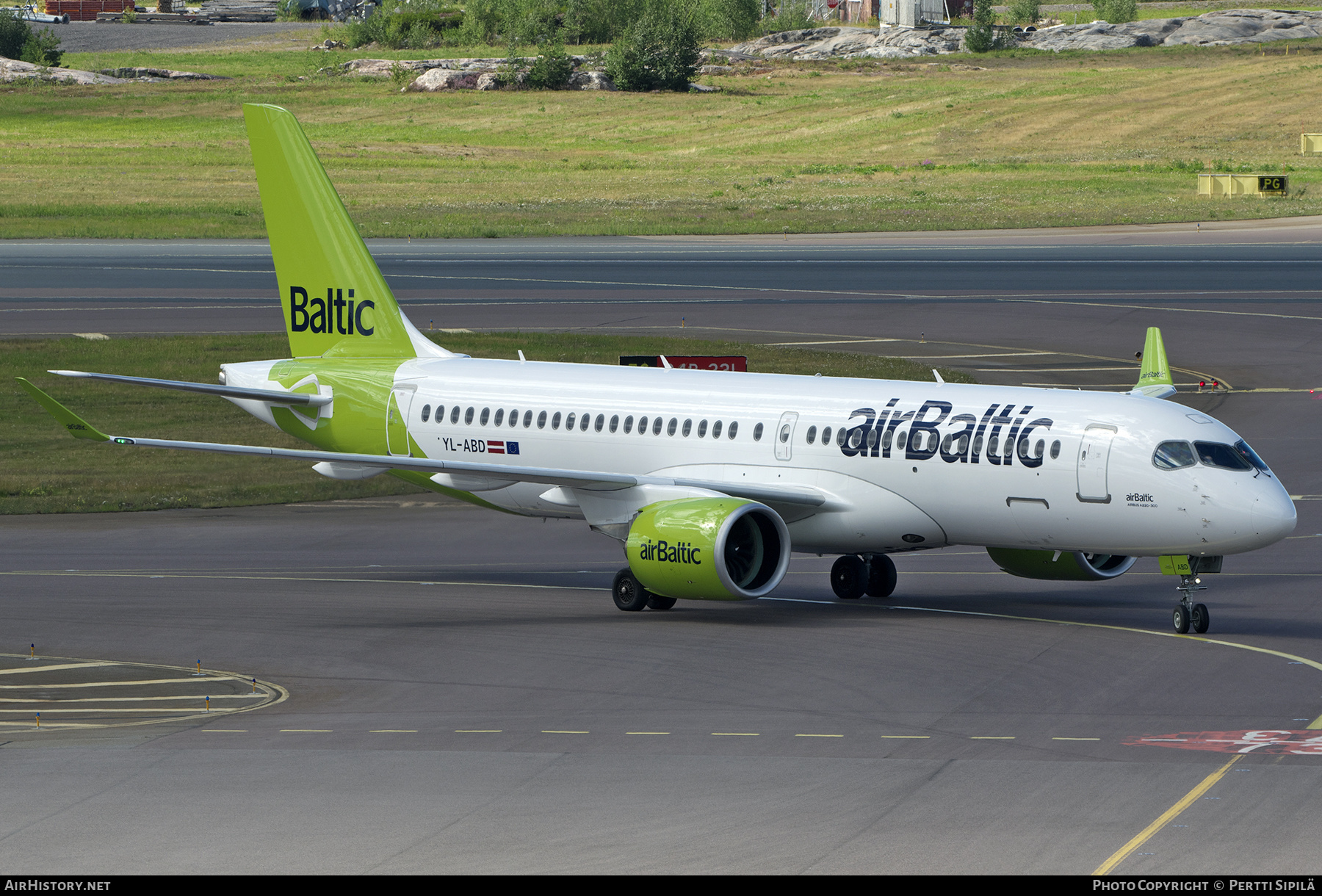 Aircraft Photo of YL-ABD | Airbus A220-371 (BD-500-1A11) | AirBaltic | AirHistory.net #482484