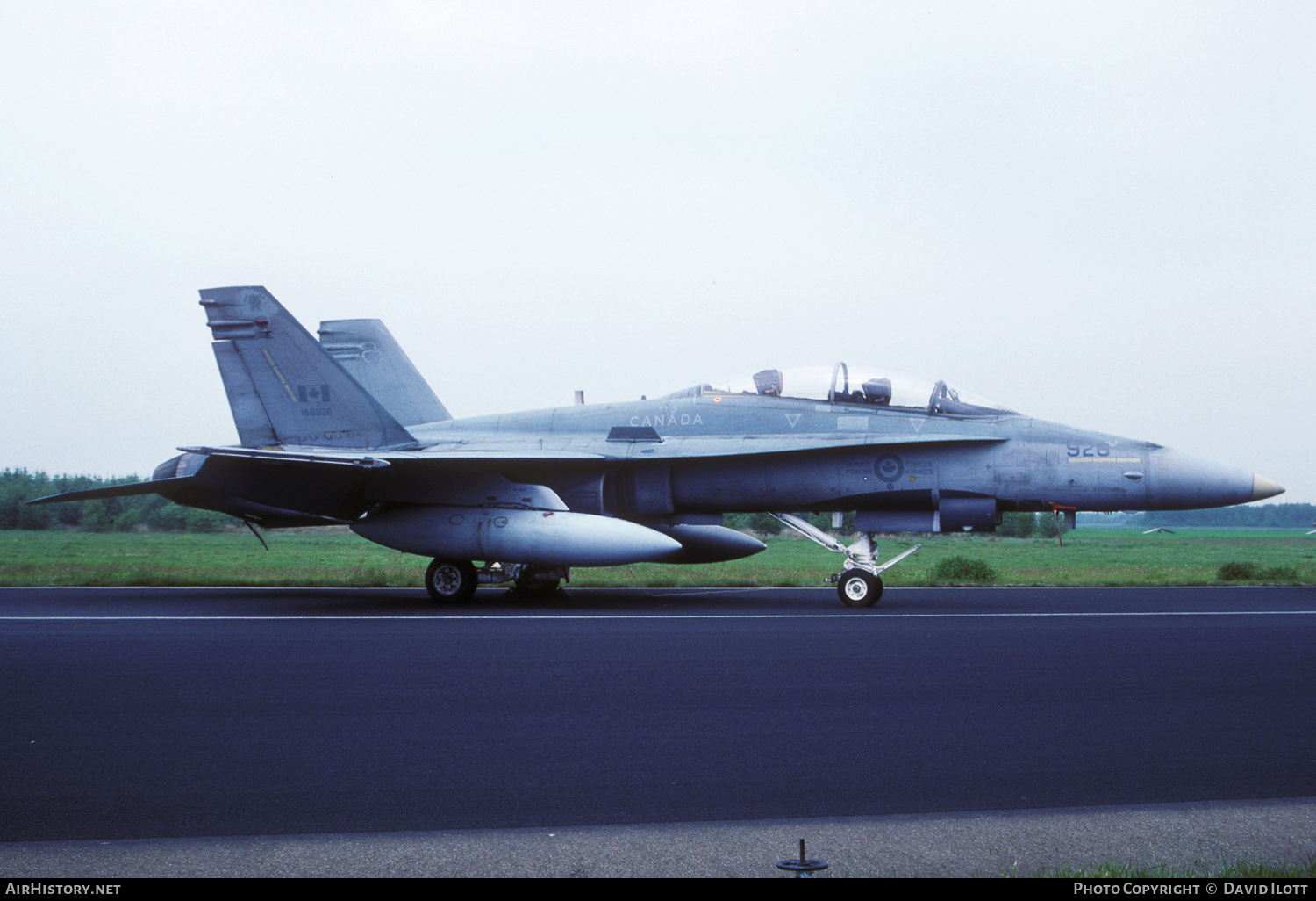 Aircraft Photo of 188926 | McDonnell Douglas CF-188B Hornet | Canada - Air Force | AirHistory.net #482489