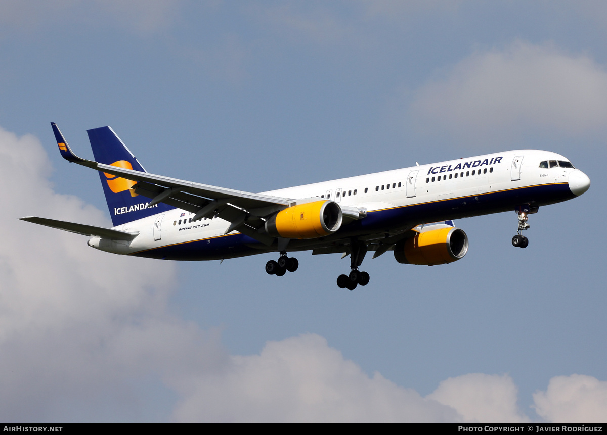 Aircraft Photo of TF-ISK | Boeing 757-223 | Icelandair | AirHistory.net #482501
