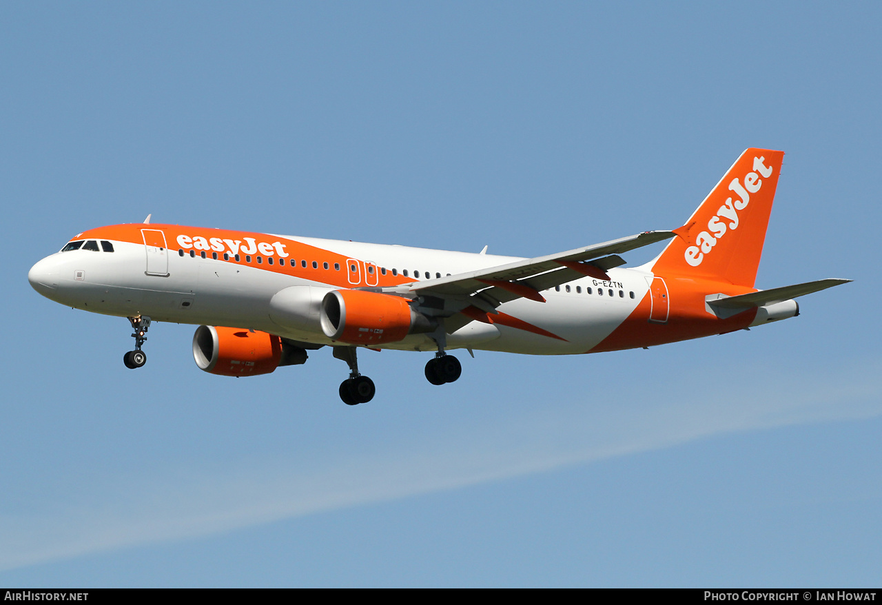 Aircraft Photo of G-EZTN | Airbus A320-214 | EasyJet | AirHistory.net #482776