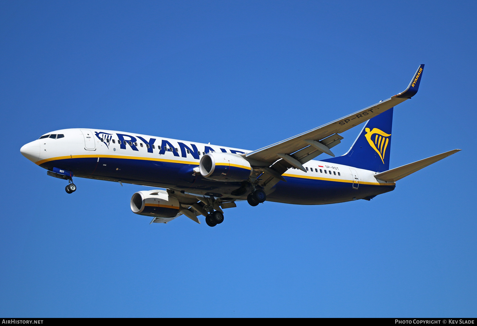 Aircraft Photo of SP-RST | Boeing 737-800 | Ryanair | AirHistory.net #482793