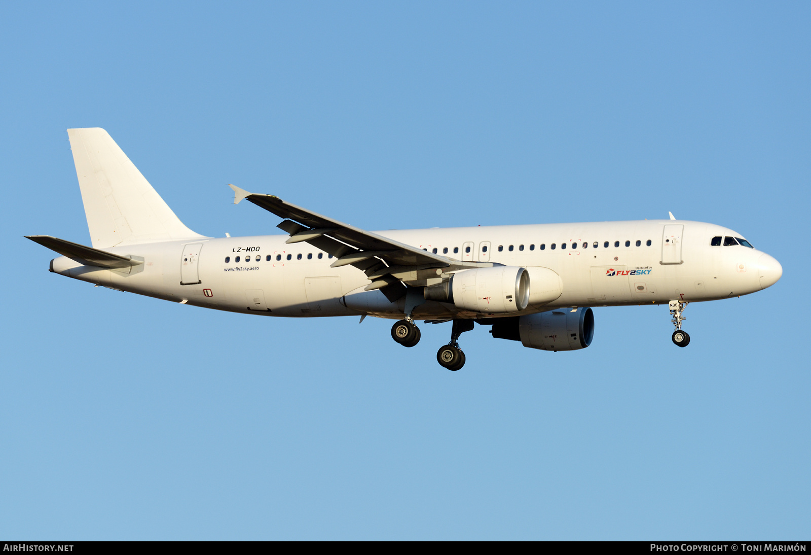 Aircraft Photo of LZ-MDO | Airbus A320-214 | Fly2Sky | AirHistory.net #482891
