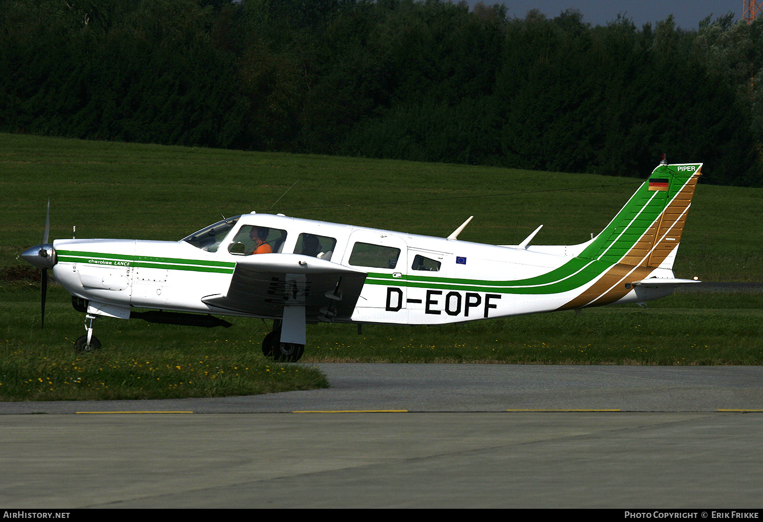 Aircraft Photo of D-EOPF | Piper PA-32R-300 Cherokee Lance | AirHistory.net #482968