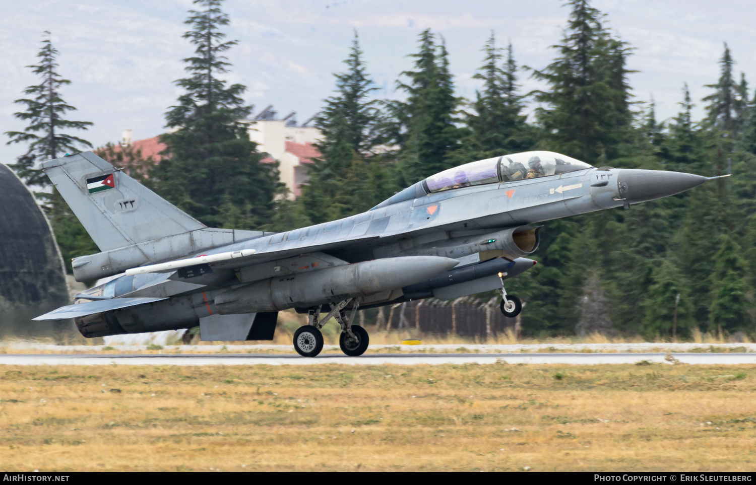 Aircraft Photo of 133 | General Dynamics F-16BM Fighting Falcon | Jordan - Air Force | AirHistory.net #483021