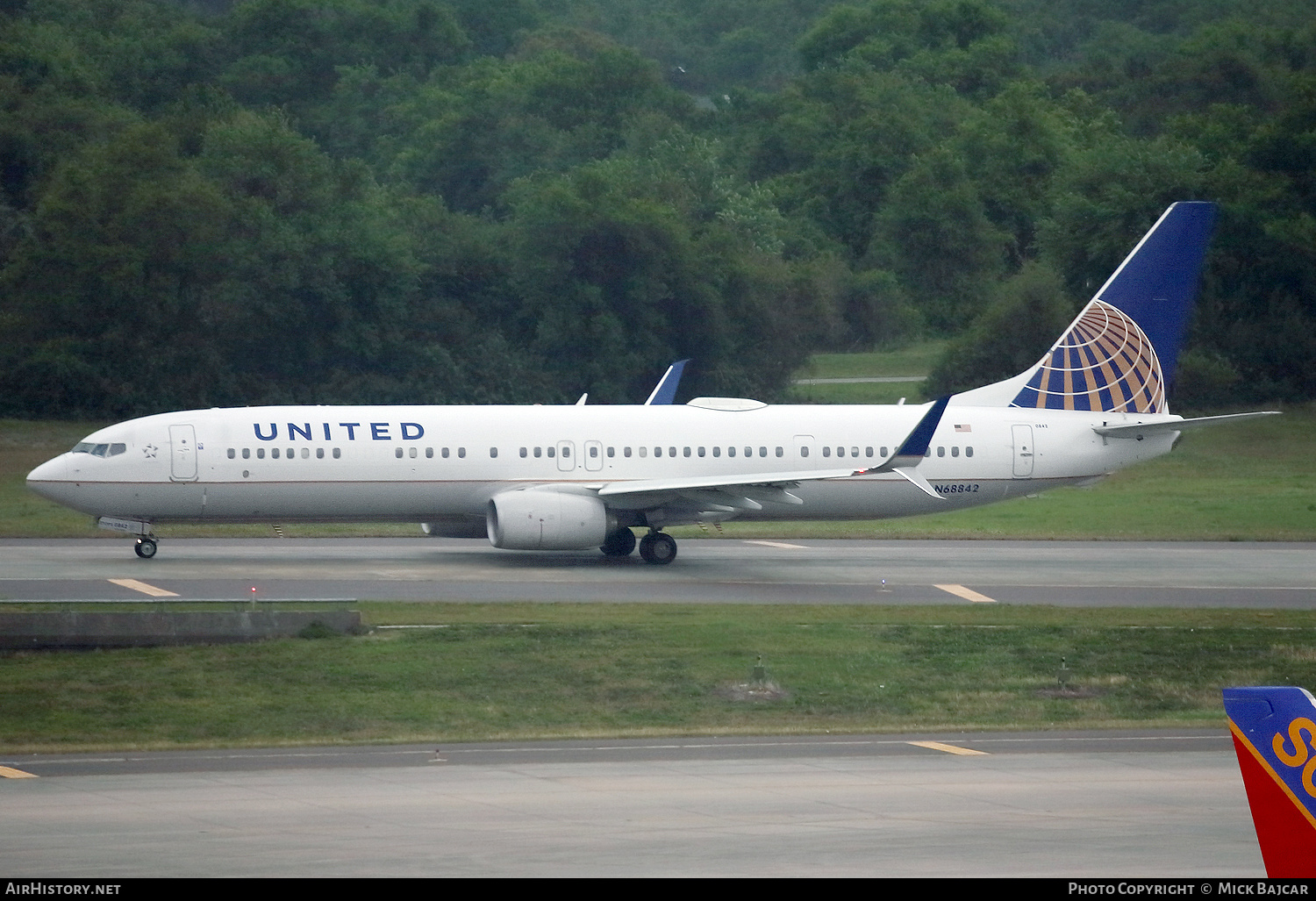 Aircraft Photo of N68842 | Boeing 737-924/ER | United Airlines | AirHistory.net #483036