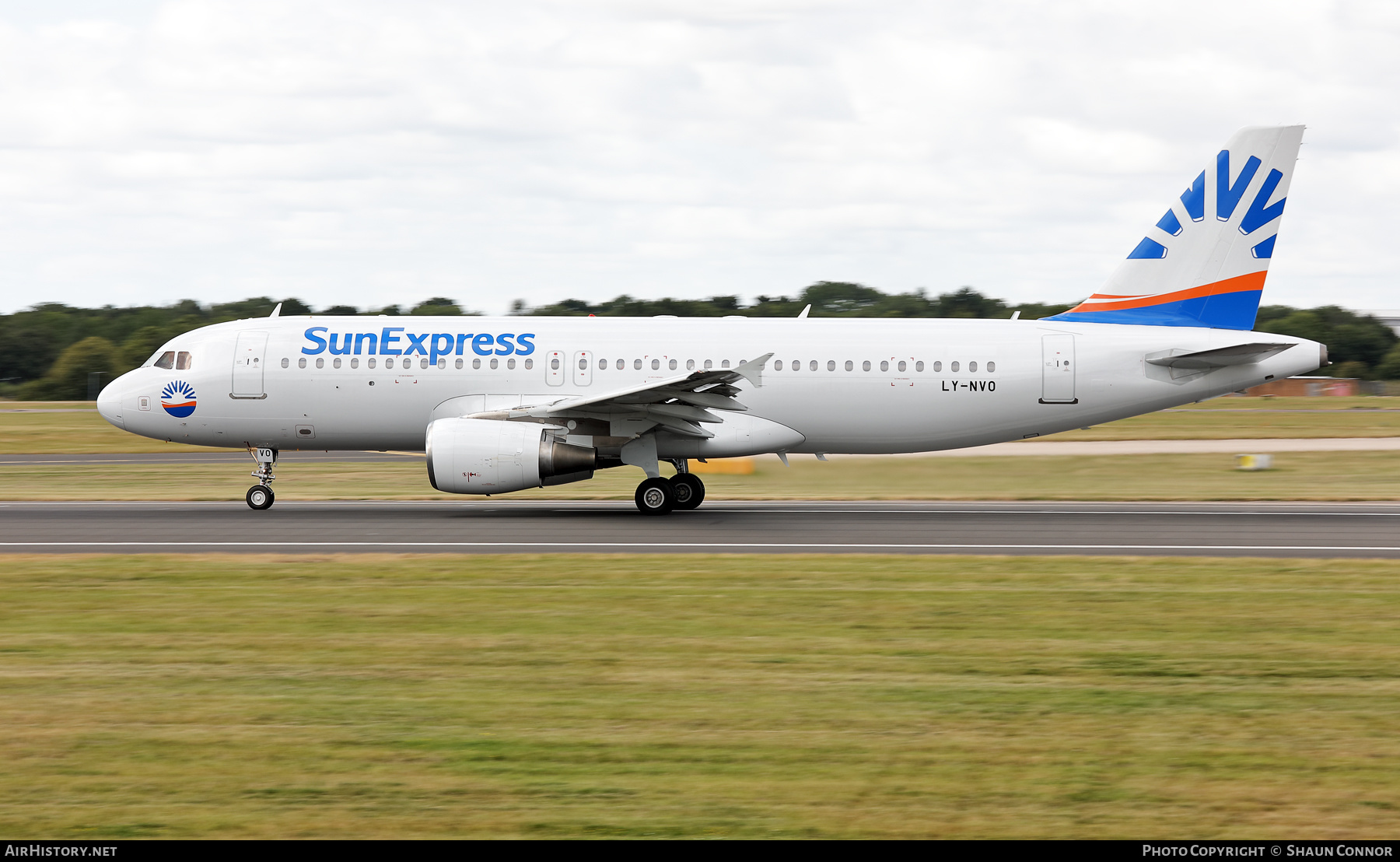 Aircraft Photo of LY-NVO | Airbus A320-214 | SunExpress | AirHistory.net #483085