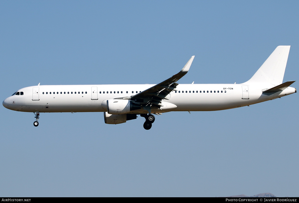 Aircraft Photo of OY-TCN | Airbus A321-211 | AirHistory.net #483097