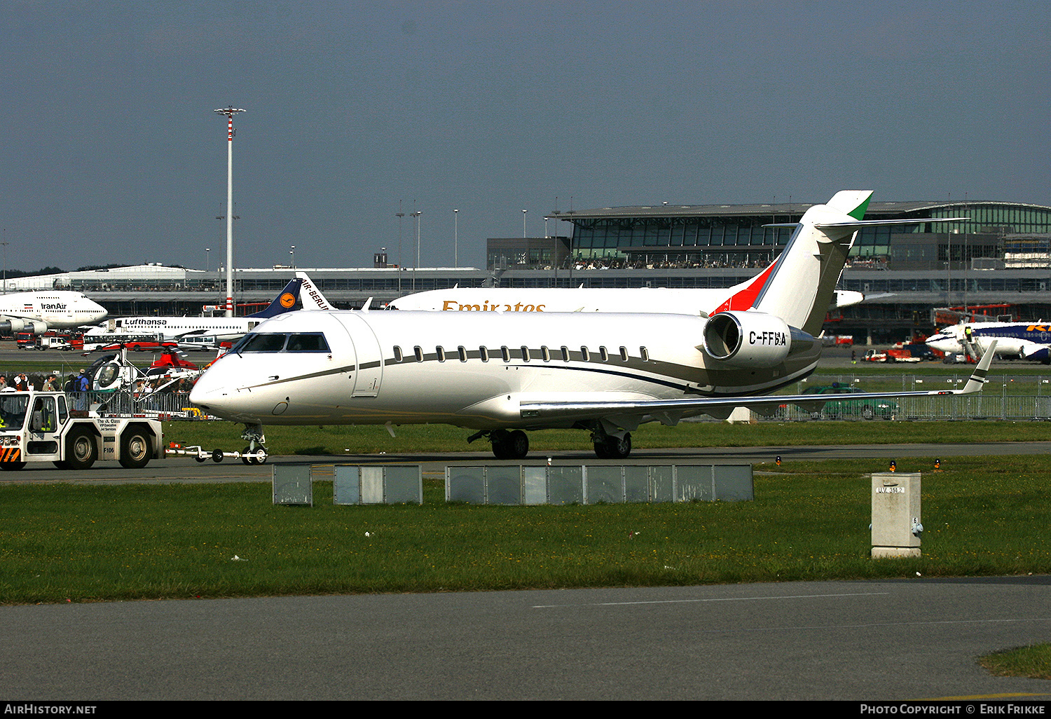 Aircraft Photo of C-FFHA | Bombardier Challenger 850 (CRJ-200SE/CL-600-2B19) | AirHistory.net #483230