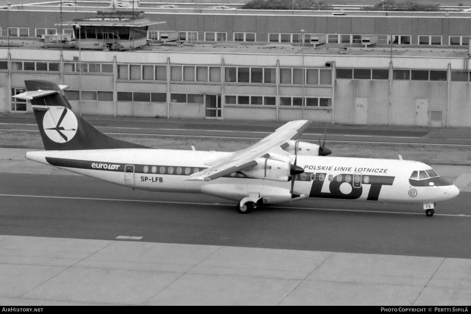 Aircraft Photo of SP-LFB | ATR ATR-72-202 | LOT Polish Airlines - Polskie Linie Lotnicze | AirHistory.net #483394