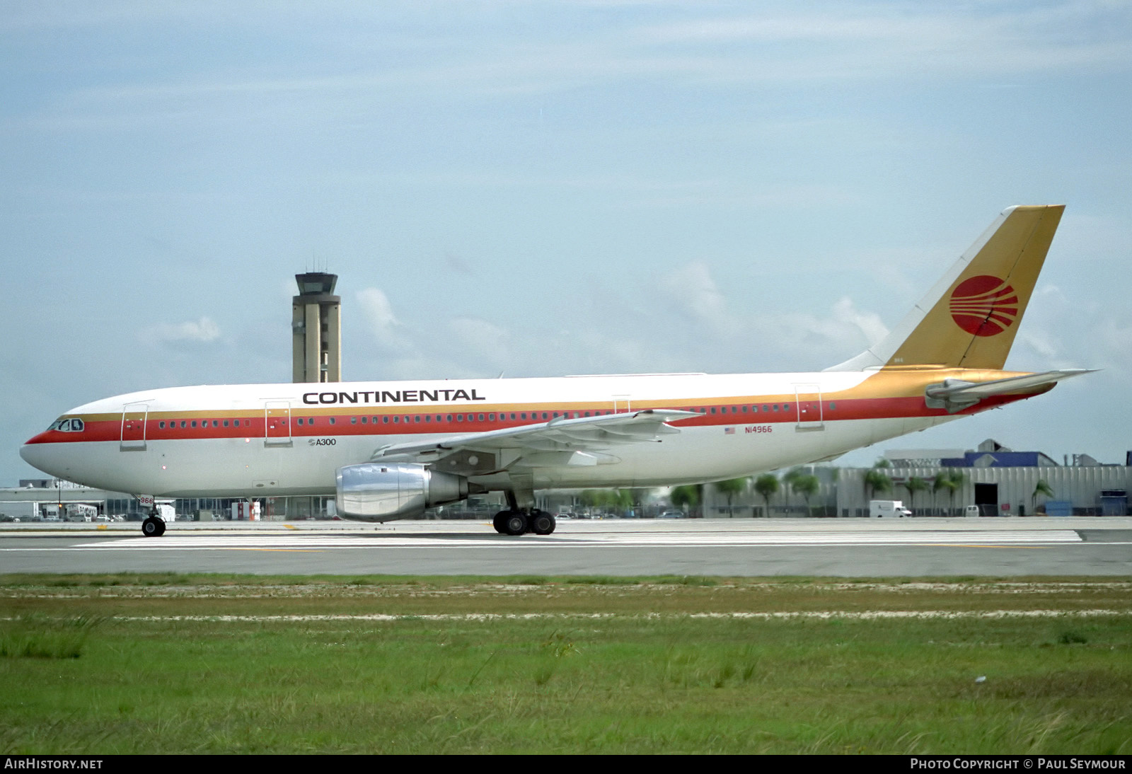 Aircraft Photo of N14966 | Airbus A300B4-203 | Continental Airlines | AirHistory.net #483484