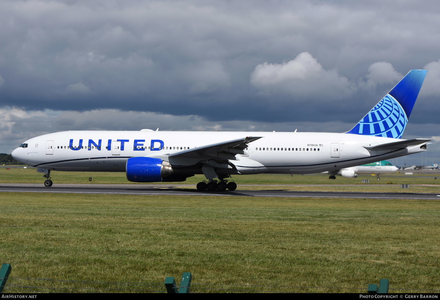 Aircraft Photo of N796UA | Boeing 777-222/ER | United Airlines | AirHistory.net #483681