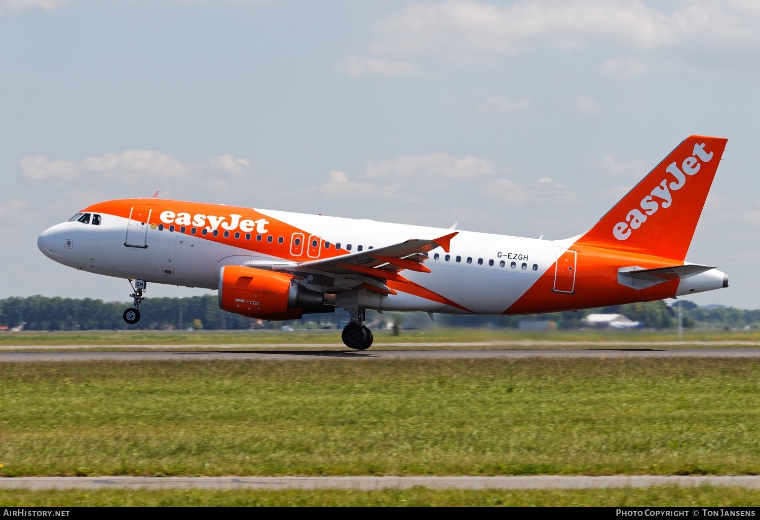 Aircraft Photo of G-EZGH | Airbus A319-111 | EasyJet | AirHistory.net #483728
