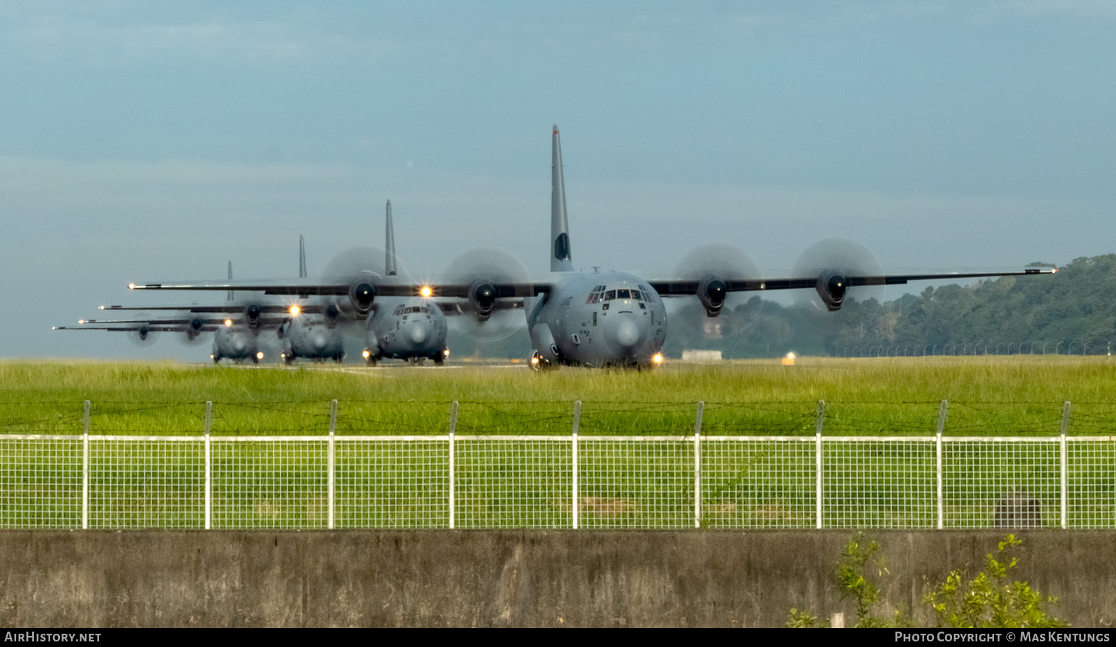 Aircraft Photo of 15-3813 / AF15-813 | Lockheed Martin C-130J-30 Hercules | USA - Air Force | AirHistory.net #483731
