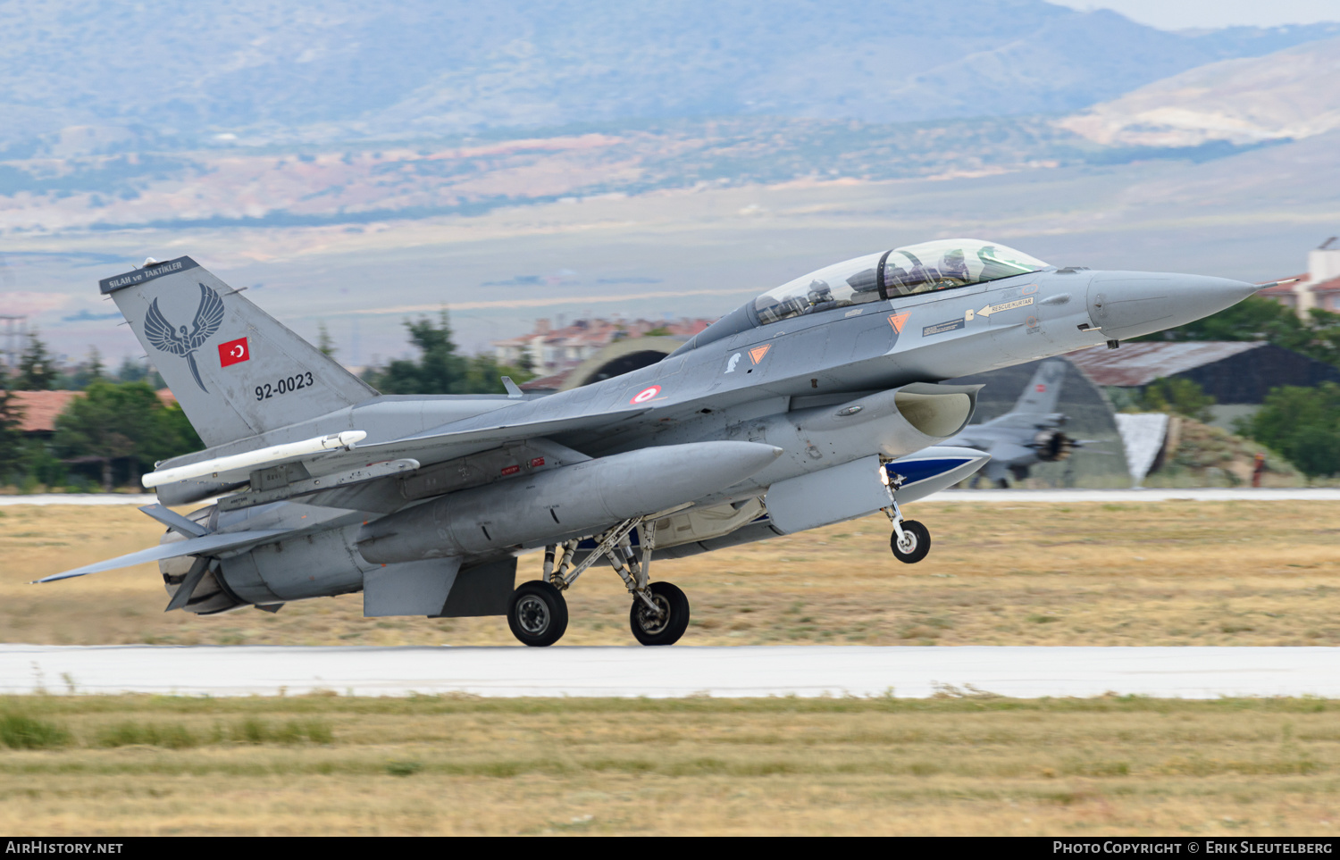 Aircraft Photo of 92-0023 | Lockheed Martin F-16D Fighting Falcon | Turkey - Air Force | AirHistory.net #483892