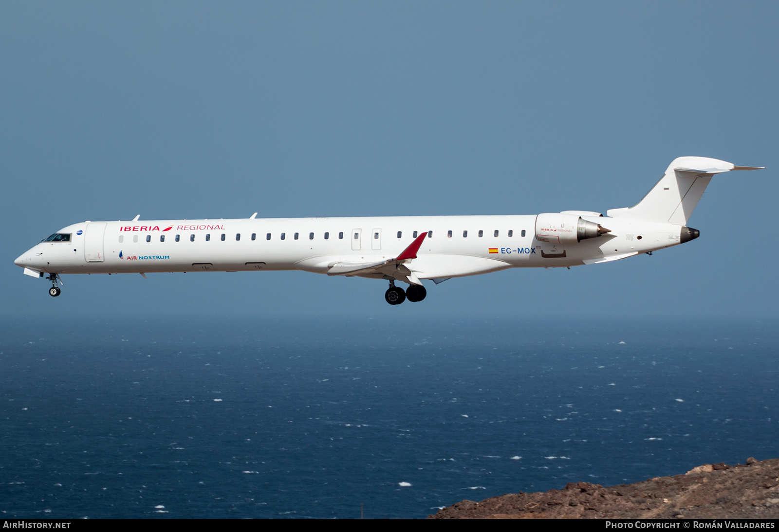 Aircraft Photo of EC-MOX | Bombardier CRJ-1000 (CL-600-2E25) | Iberia Regional | AirHistory.net #483976