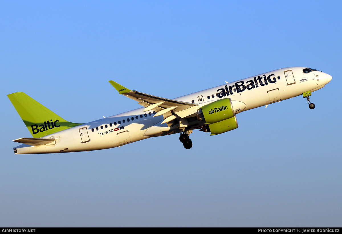 Aircraft Photo of YL-AAO | Airbus A220-371 (BD-500-1A11) | AirBaltic | AirHistory.net #484022