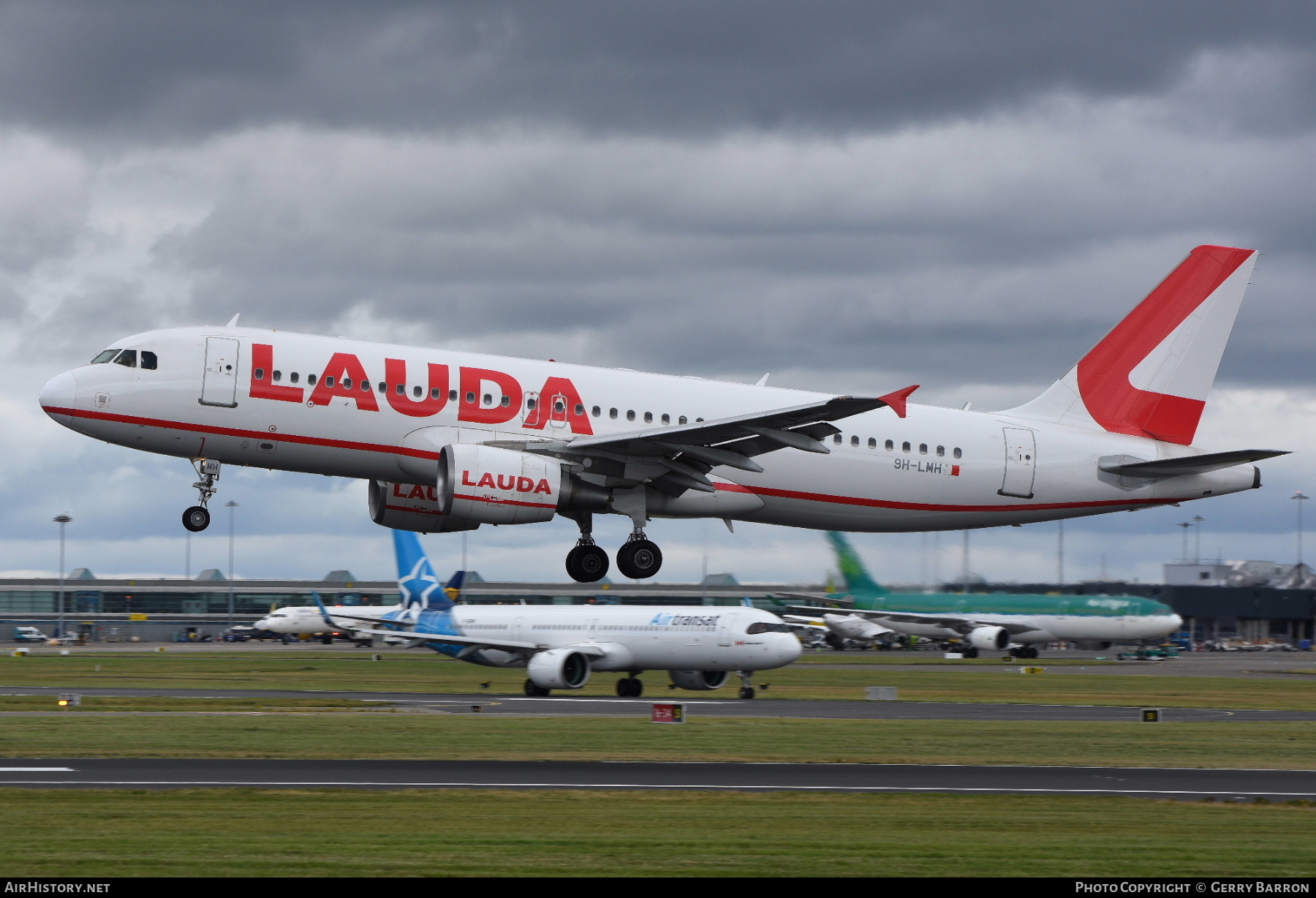 Aircraft Photo of 9H-LMH | Airbus A320-214 | Lauda | AirHistory.net #484099