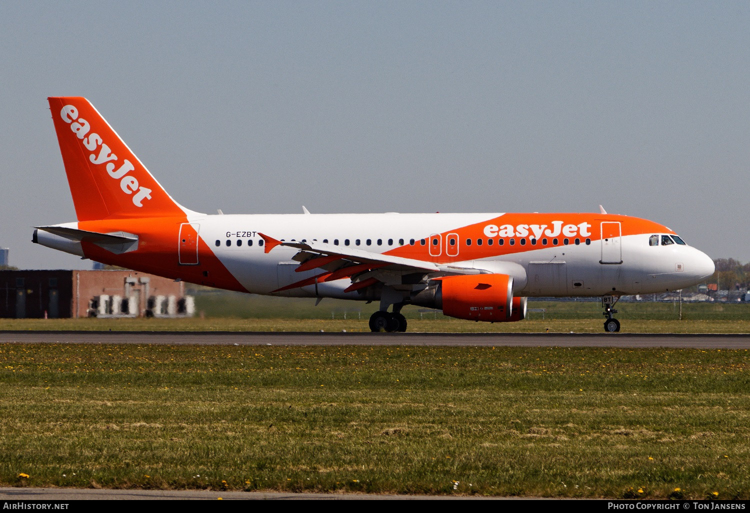 Aircraft Photo of G-EZBT | Airbus A319-111 | EasyJet | AirHistory.net #484203
