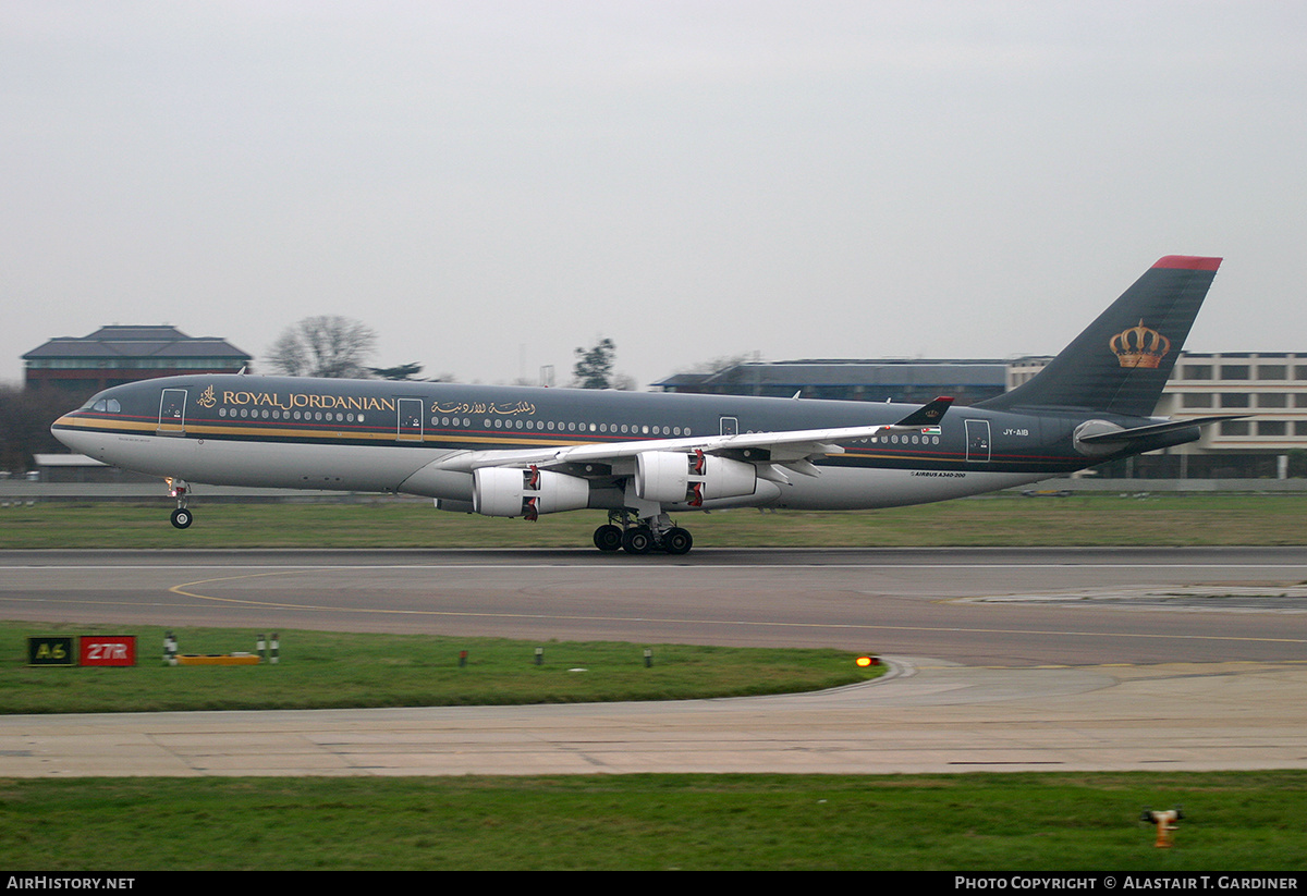 Aircraft Photo of JY-AIB | Airbus A340-211 | Royal Jordanian Airlines | AirHistory.net #484216