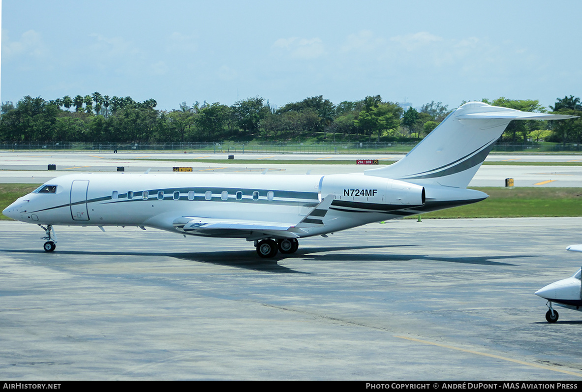 Aircraft Photo of N724MF | Bombardier Global 5000 (BD-700-1A11) | AirHistory.net #484256