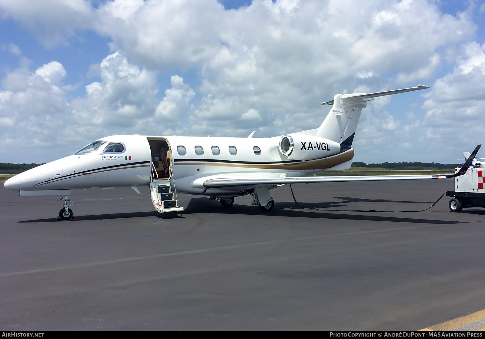 Aircraft Photo of XA-VGL | Embraer EMB-505 Phenom 300 | AirHistory.net #484268
