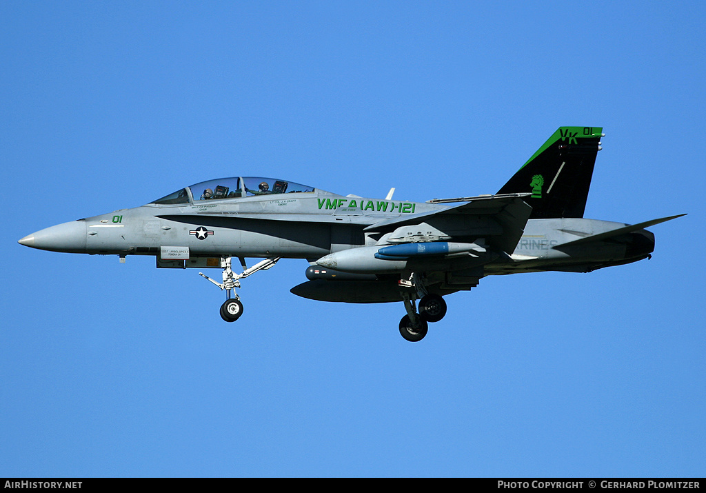 Aircraft Photo of 165413 | McDonnell Douglas F/A-18D Hornet | USA - Marines | AirHistory.net #484309