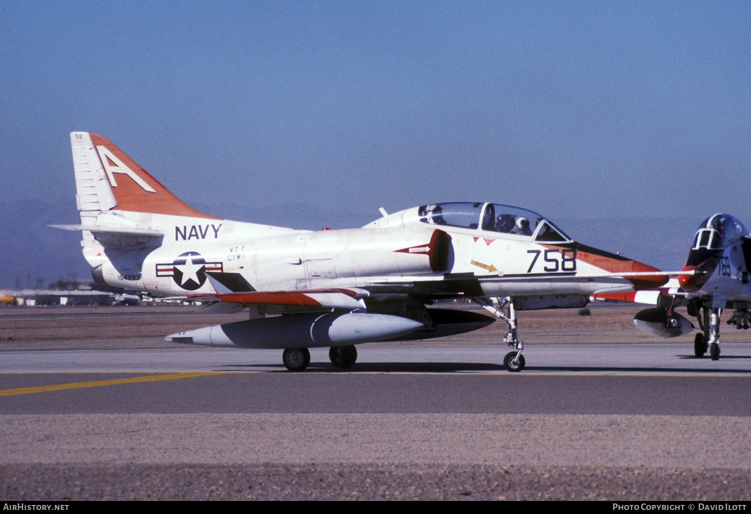 Aircraft Photo of 154293 | Douglas TA-4J Skyhawk | USA - Navy | AirHistory.net #484450