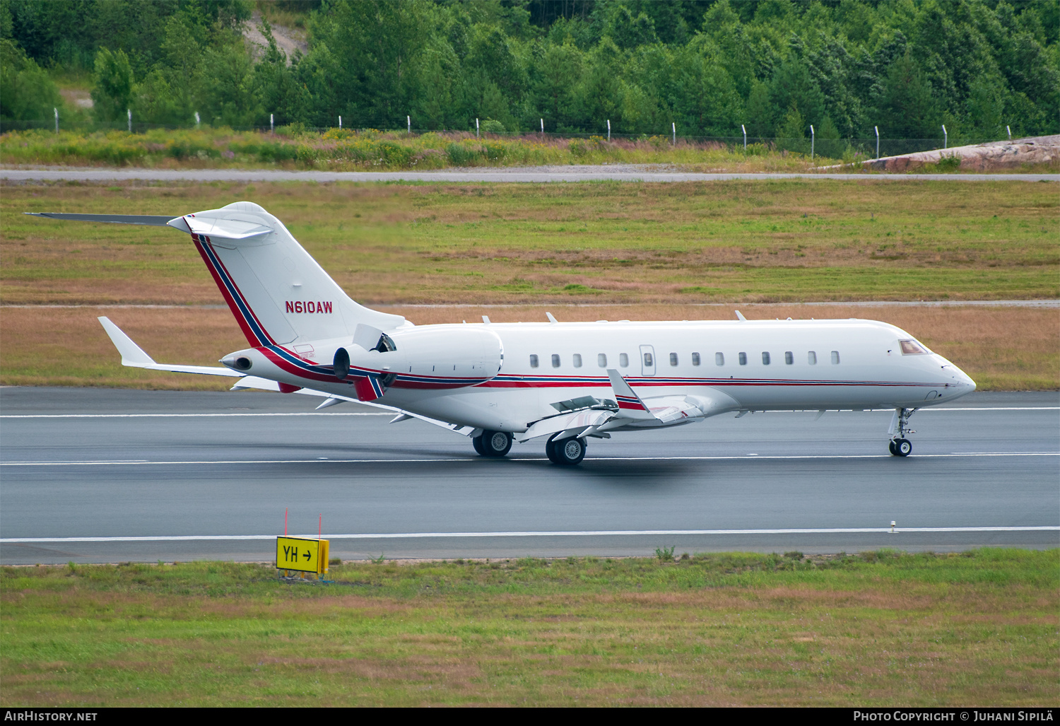 Aircraft Photo of N610AW | Bombardier Global Express (BD-700-1A10) | AirHistory.net #484511