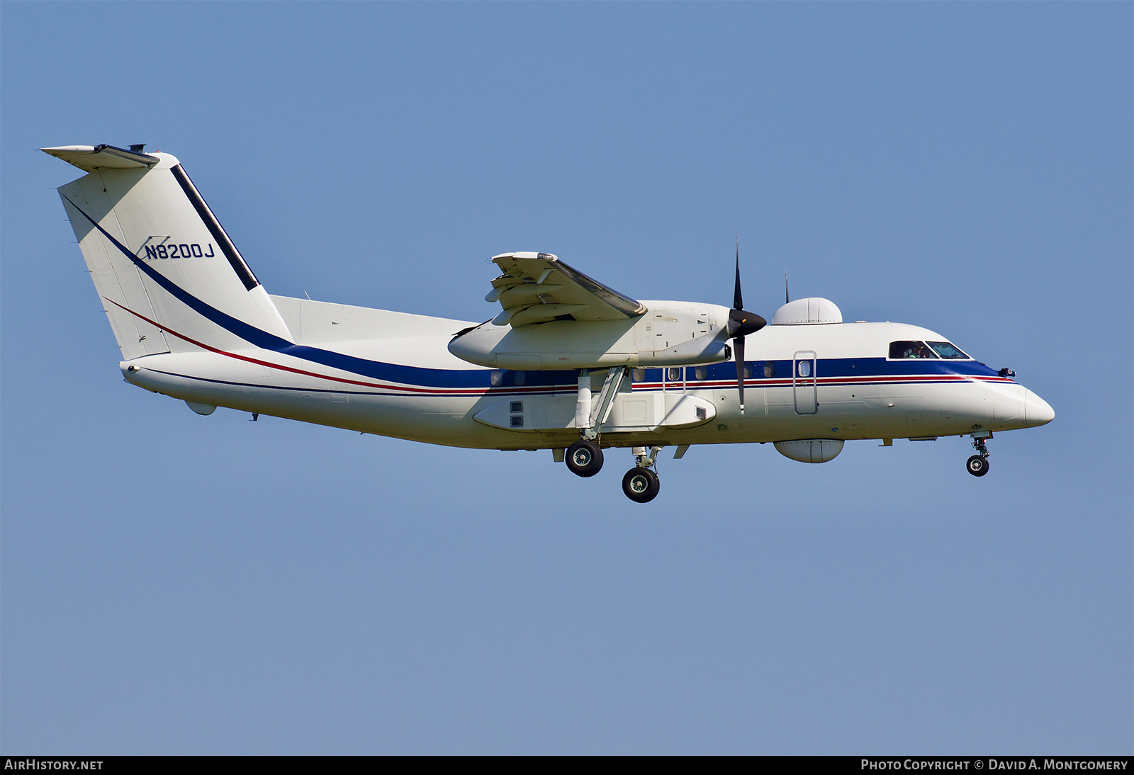 Aircraft Photo of N8200J | Bombardier DHC-8-202Q Dash 8 | AirHistory.net #484590