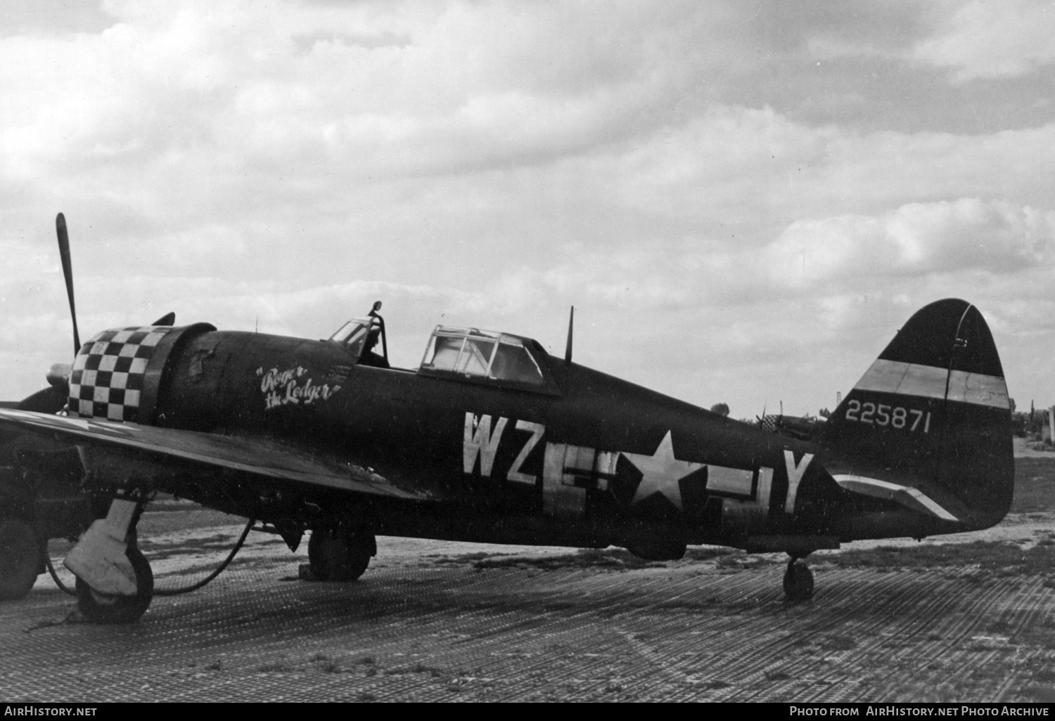 Aircraft Photo of 42-25871 / 225871 | Republic P-47D Thunderbolt | USA - Air Force | AirHistory.net #484646