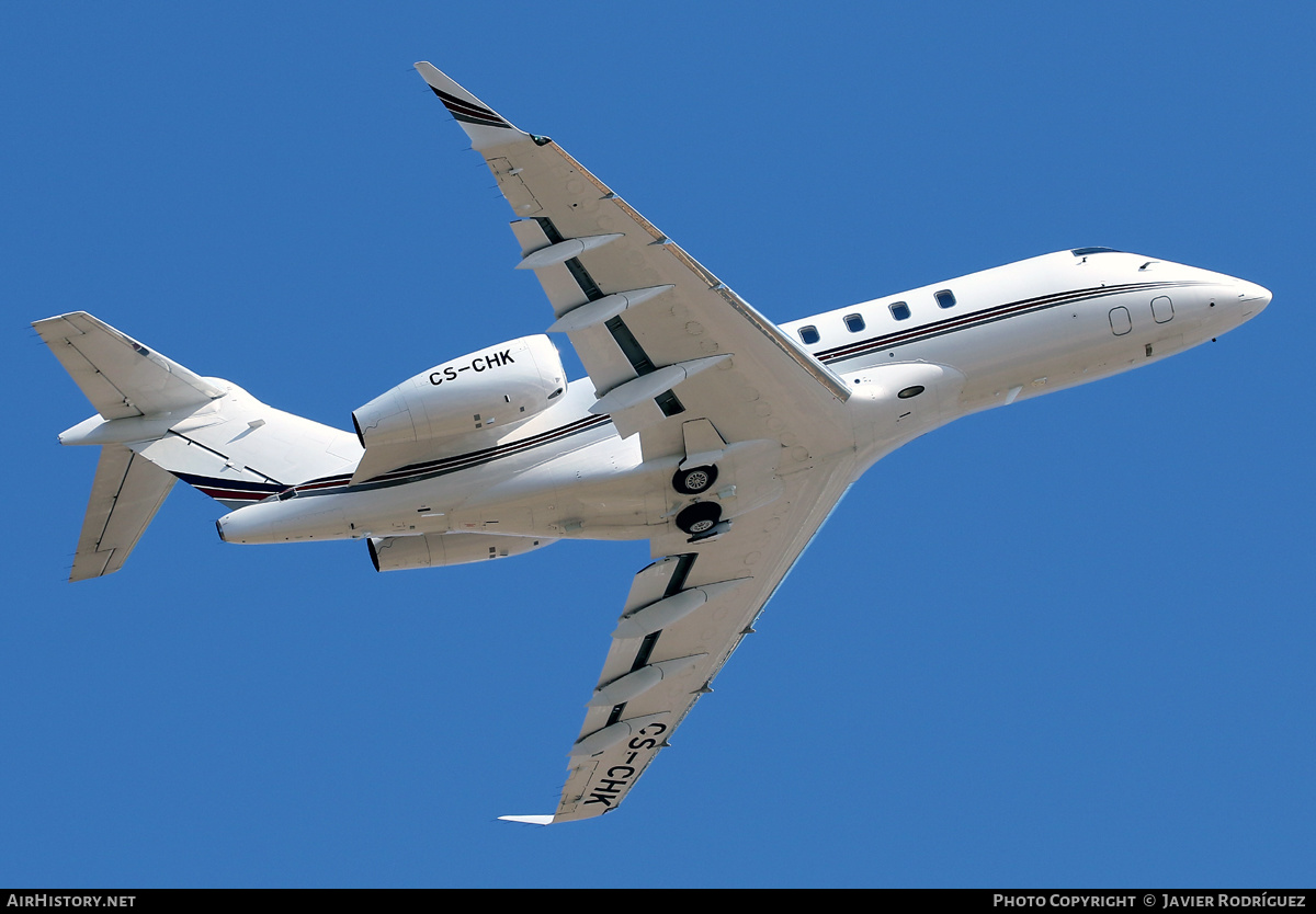 Aircraft Photo of CS-CHK | Bombardier Challenger 350 (BD-100-1A10) | AirHistory.net #484660