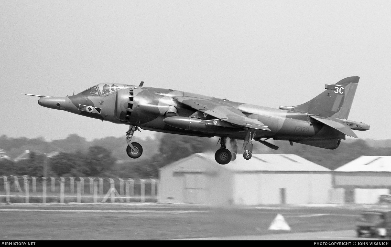 Aircraft Photo of XZ129 | Hawker Siddeley Harrier GR3 | UK - Air Force | AirHistory.net #484703