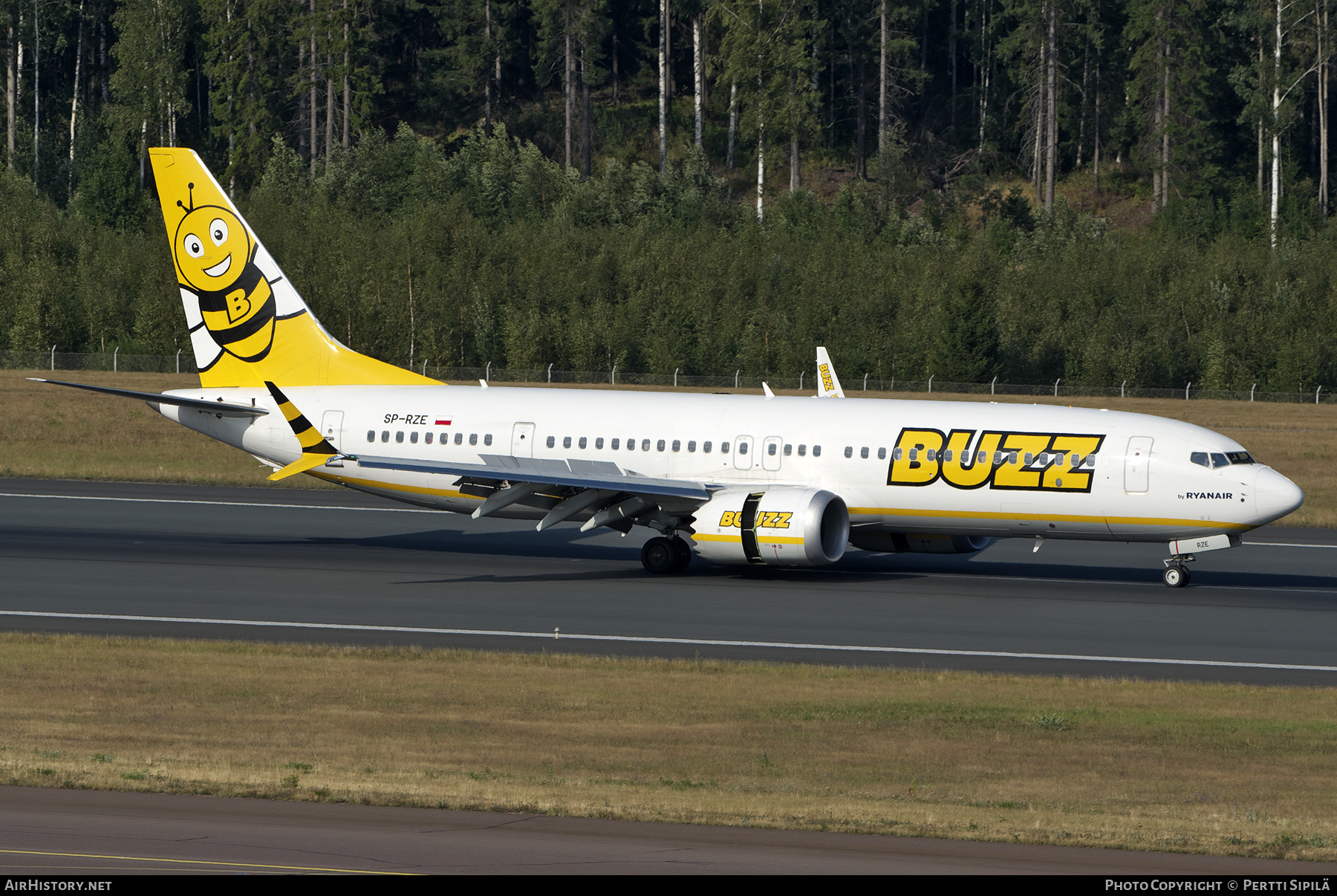 Aircraft Photo of SP-RZE | Boeing 737-8200 Max 200 | Buzz | AirHistory.net #484825