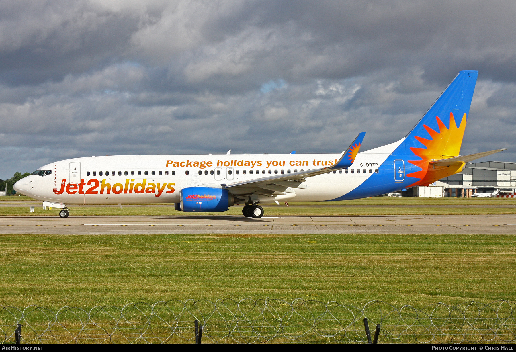 Aircraft Photo of G-DRTP | Boeing 737-8AL | Jet2 Holidays | AirHistory.net #484967