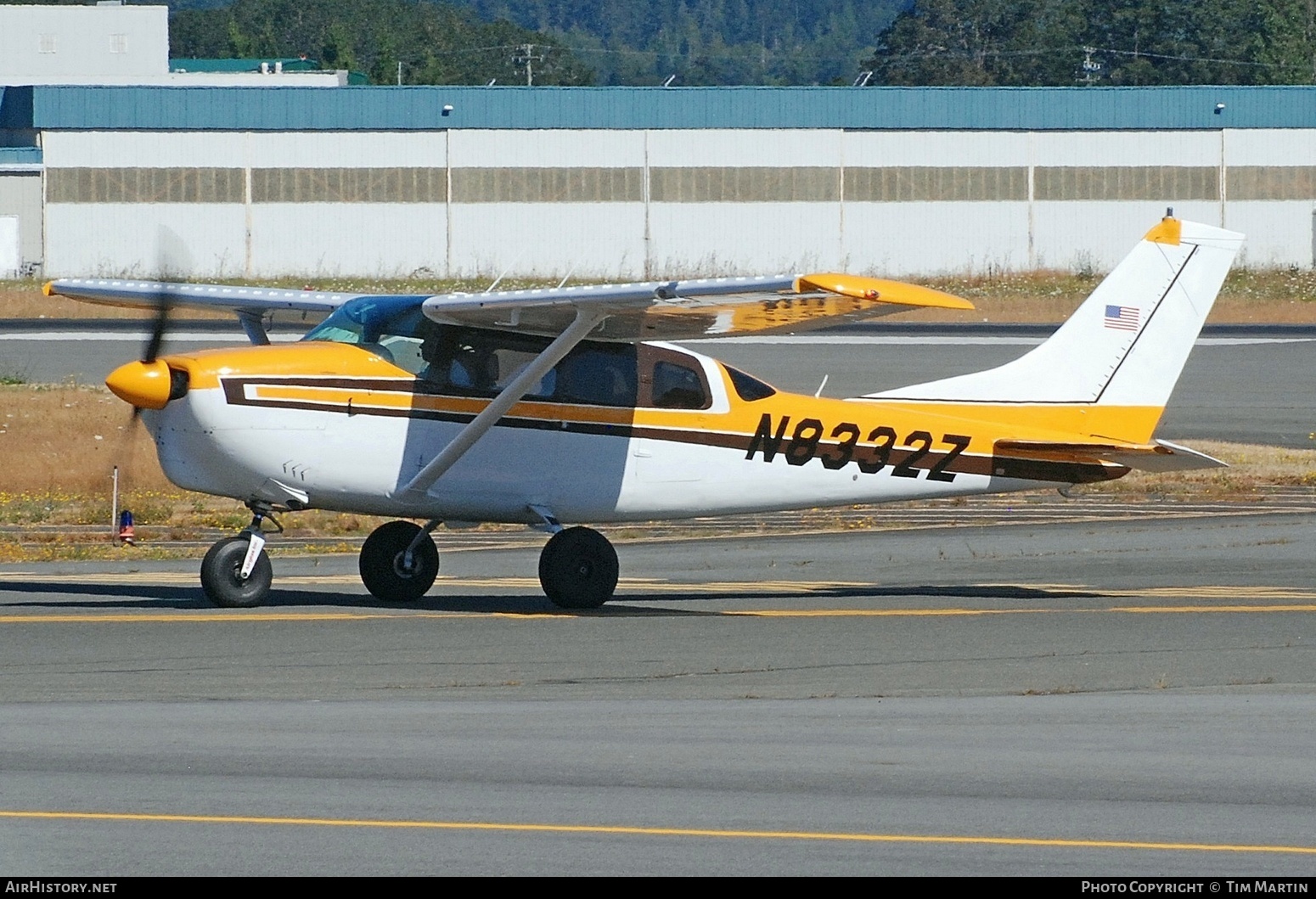 Aircraft Photo of N8332Z | Cessna 210-5 | AirHistory.net #485079