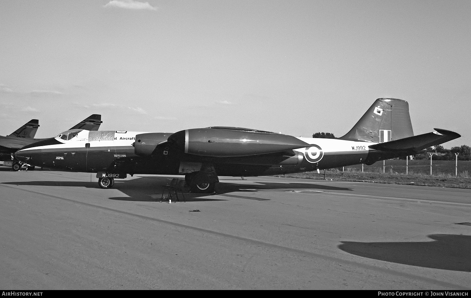 Aircraft Photo of WJ992 | English Electric Canberra T4 | UK - Air Force | AirHistory.net #485090