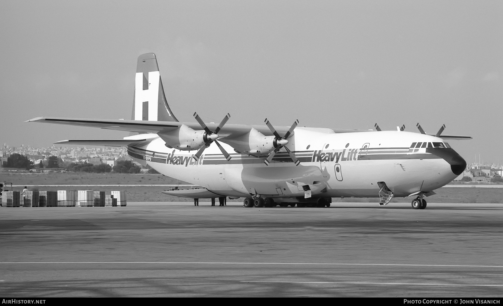 Aircraft Photo of G-BEPS | Short SC.5 Belfast | HeavyLift Cargo Airlines | AirHistory.net #485133