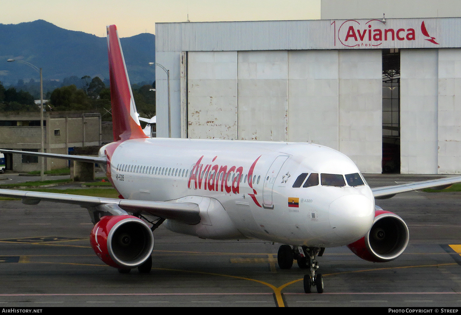 Aircraft Photo of HK-5319 | Airbus A320-214 | Avianca | AirHistory.net #485190