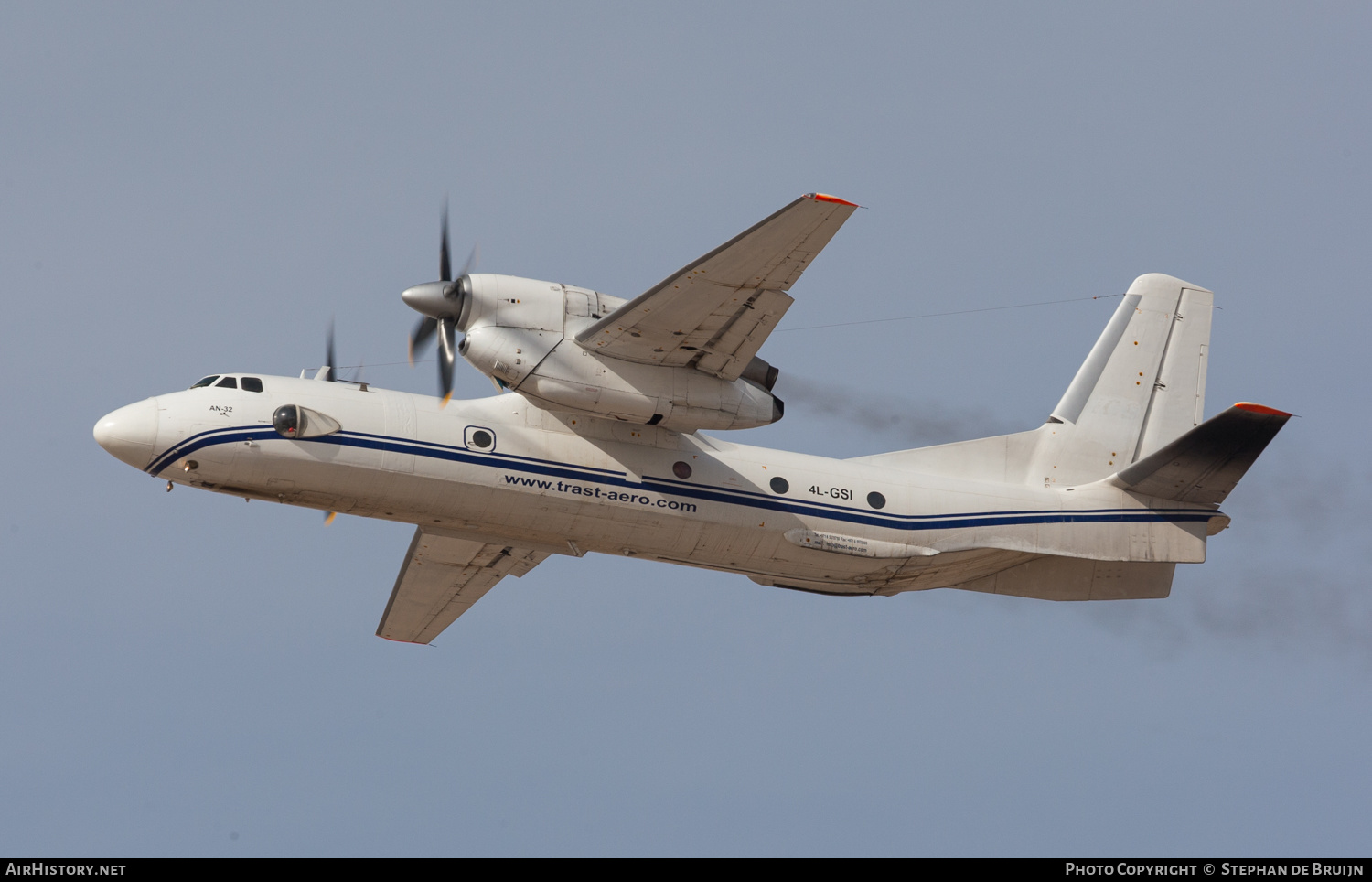 Aircraft Photo of 4L-GSI | Antonov An-32A | TRAST Aero - Trade Aerospace Technologies | AirHistory.net #485253