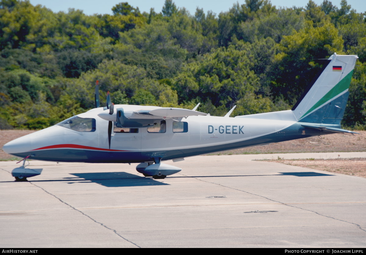 Aircraft Photo of D-GEEK | Vulcanair P-68C | AirHistory.net #485322